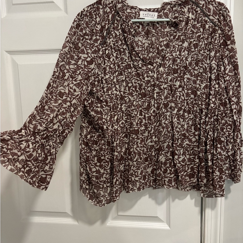 Velvet by Graham & Spencer Maroon and White Floral Top